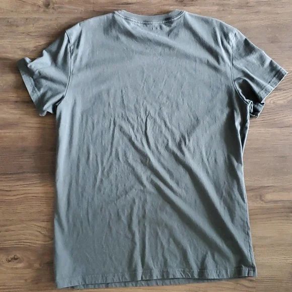 American Eagle T-Shirt - Picture 5 of 5